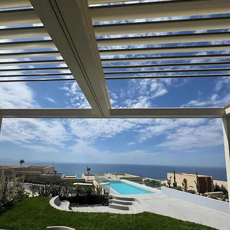 Even Greencoast Palasë